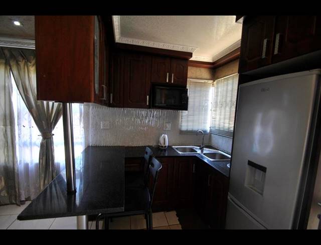 3 BEDROOM HOUSE FOR SALE IN DAWN PARK